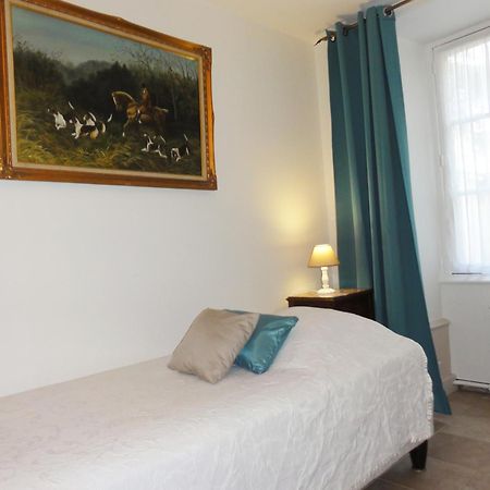 Logis Manoir De La Giraudiere Beaumont-en-Véron Kültér fotó